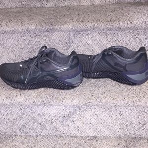 Men’s Puma Sneakers 👽